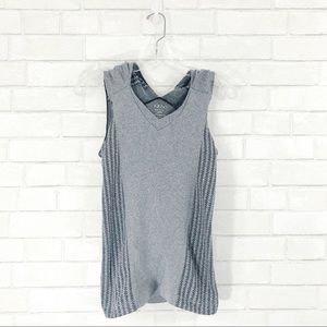 Nux active sleeveless hooded workout top